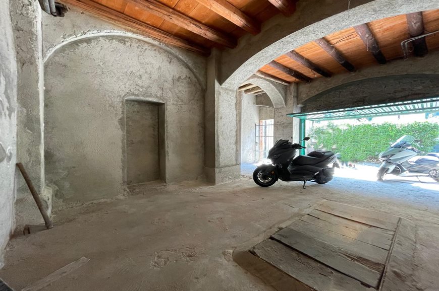 ERBA Capannoni-laboratori-magazzini